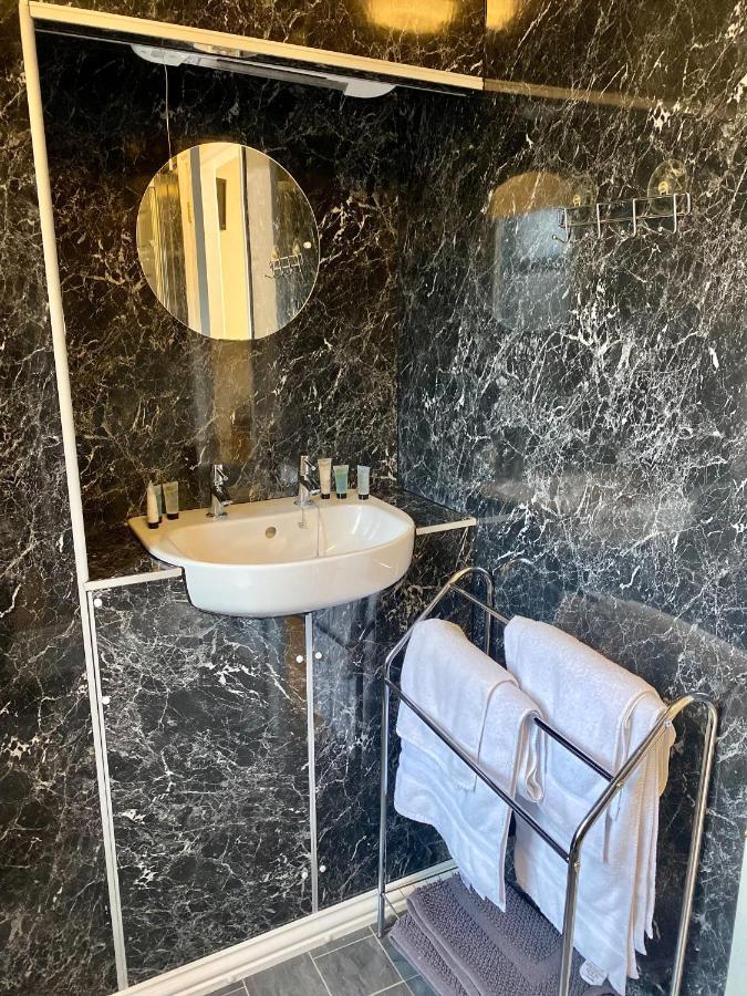 Newcastle Arms Hotel كولدستريم المظهر الخارجي الصورة
